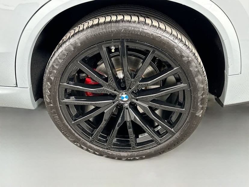2024 BMW X5 - Image 32