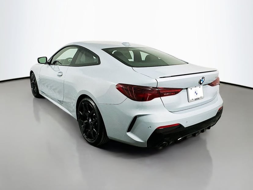 2025 BMW 4 Series - Image 7