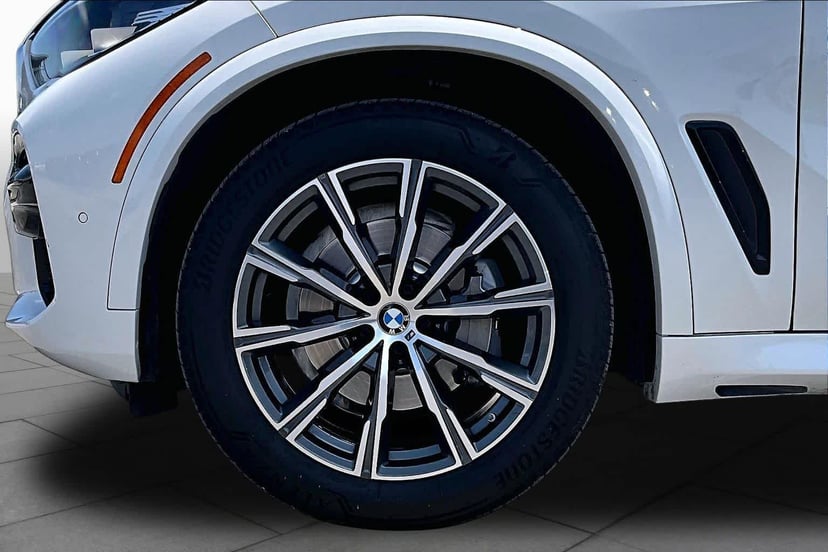 2022 BMW X5 sDrive40i - Image 11