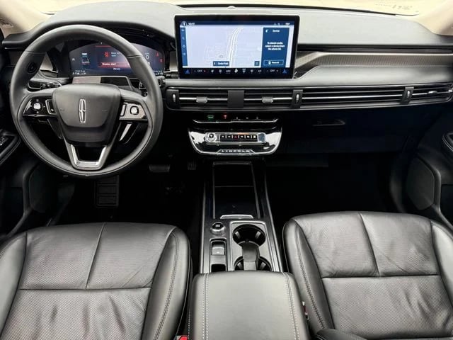 2023 Lincoln Corsair - Image 24