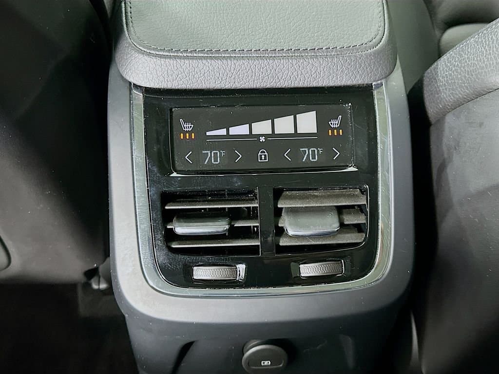 2022 Volvo XC90 Recharge Plug-In Hybrid - Image 26