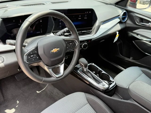 2025 Chevrolet Trax - Image 9