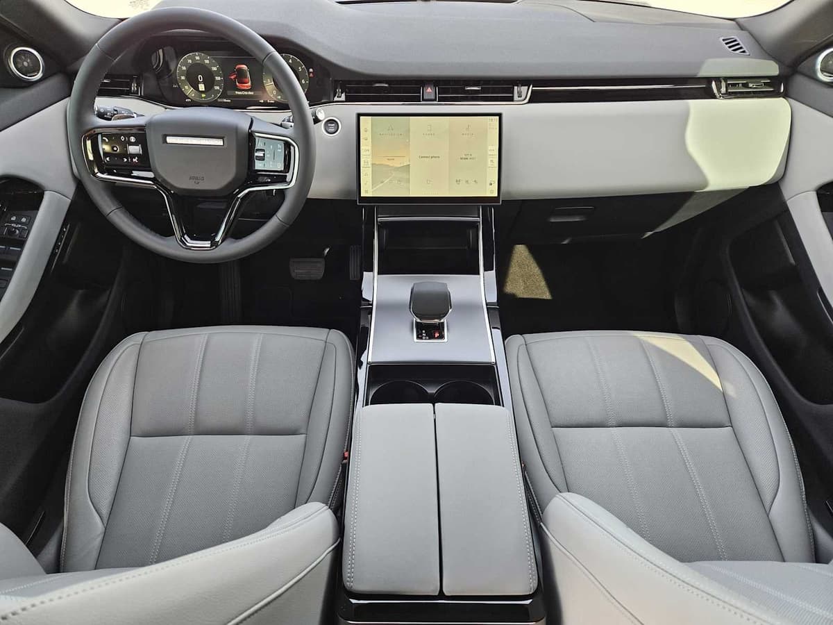 2026 LAND ROVER Range Rover Evoque - Image 25