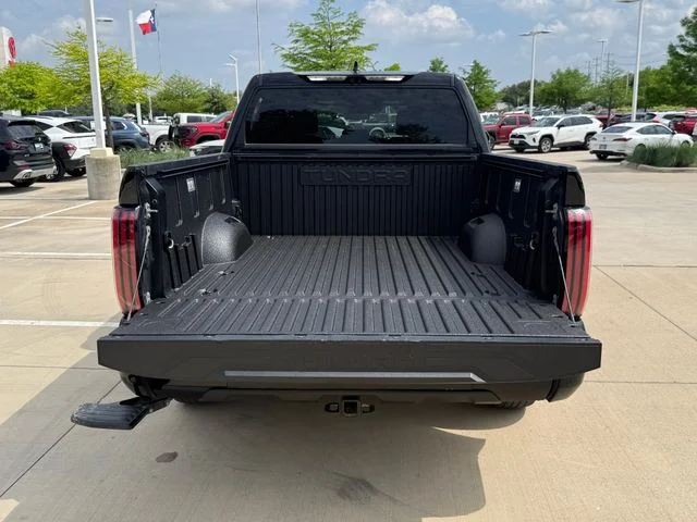 2023 Toyota Tundra Hybrid - Image 25