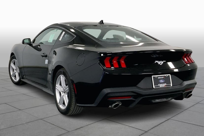2026 Ford Mustang - Image 11