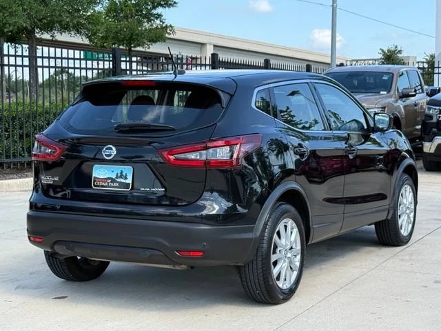 2022 Nissan Rogue Sport - Image 5