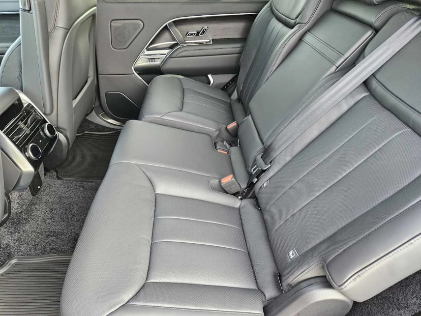 2026 LAND ROVER Range Rover - Image 23