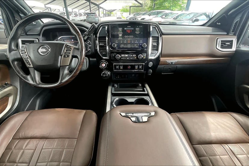 2021 Nissan Titan - Image 16