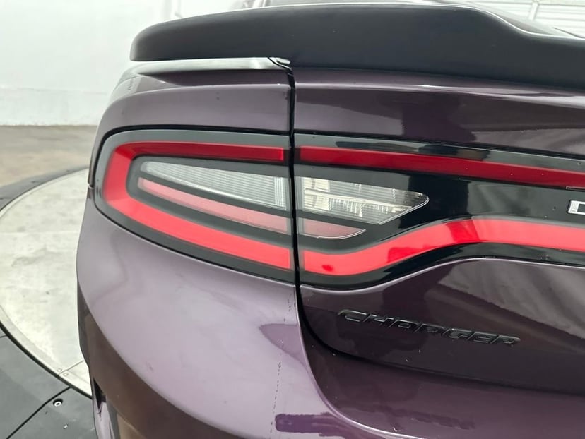 2020 Dodge Charger - Image 25