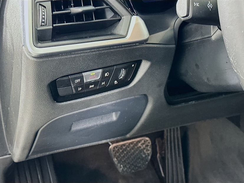 2019 BMW 3 Series - Image 10