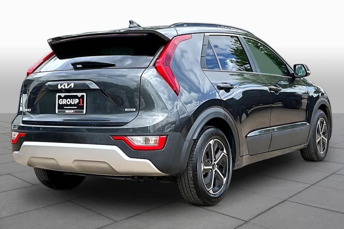 2023 Kia Niro Plug-In Hybrid - Image 13