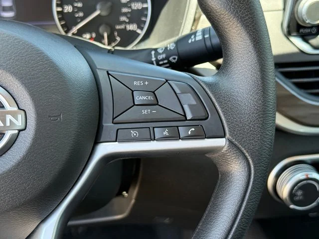 2025 Nissan Altima - Image 15