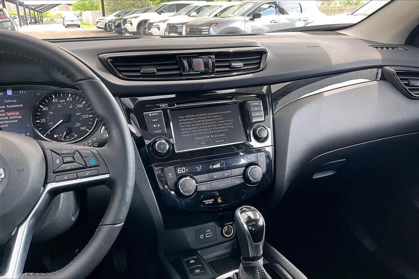 2022 Nissan Rogue Sport - Image 7