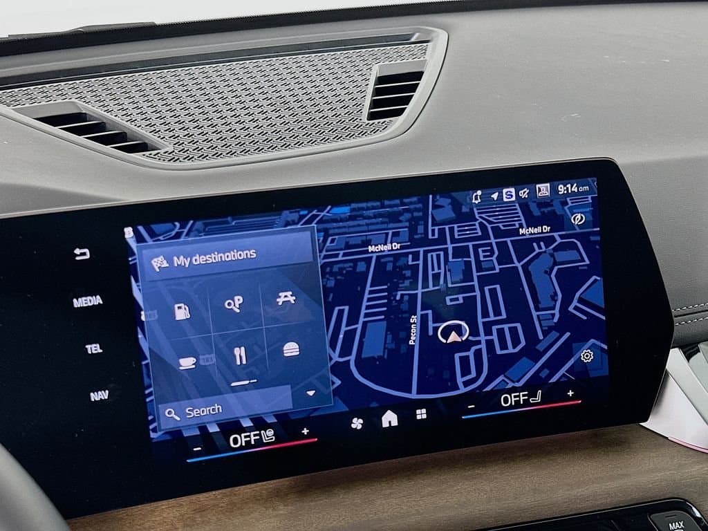 2025 BMW X1 - Image 12