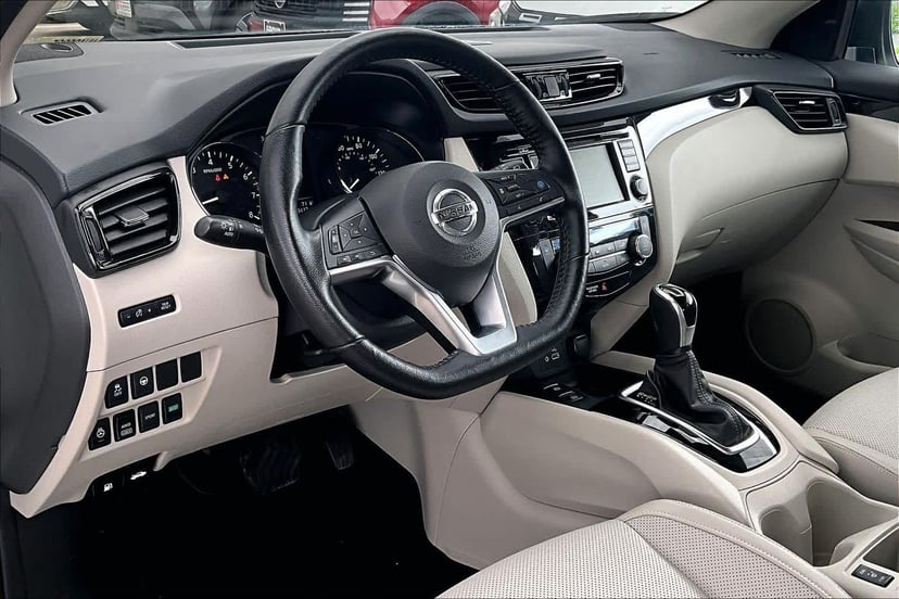 2022 Nissan Rogue Sport - Image 18