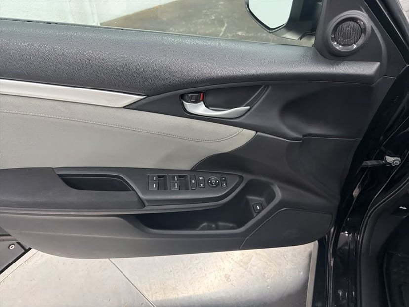 2019 Honda Civic - Image 14