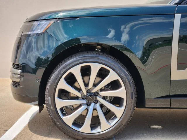 2026 Land Rover Range Rover - Image 8