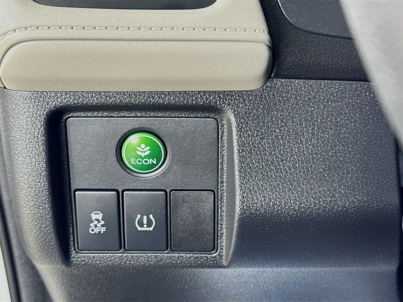 2016 Honda HR-V - Image 11
