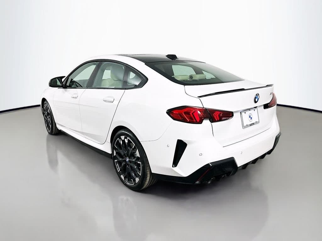 2026 BMW 2 Series - Image 7