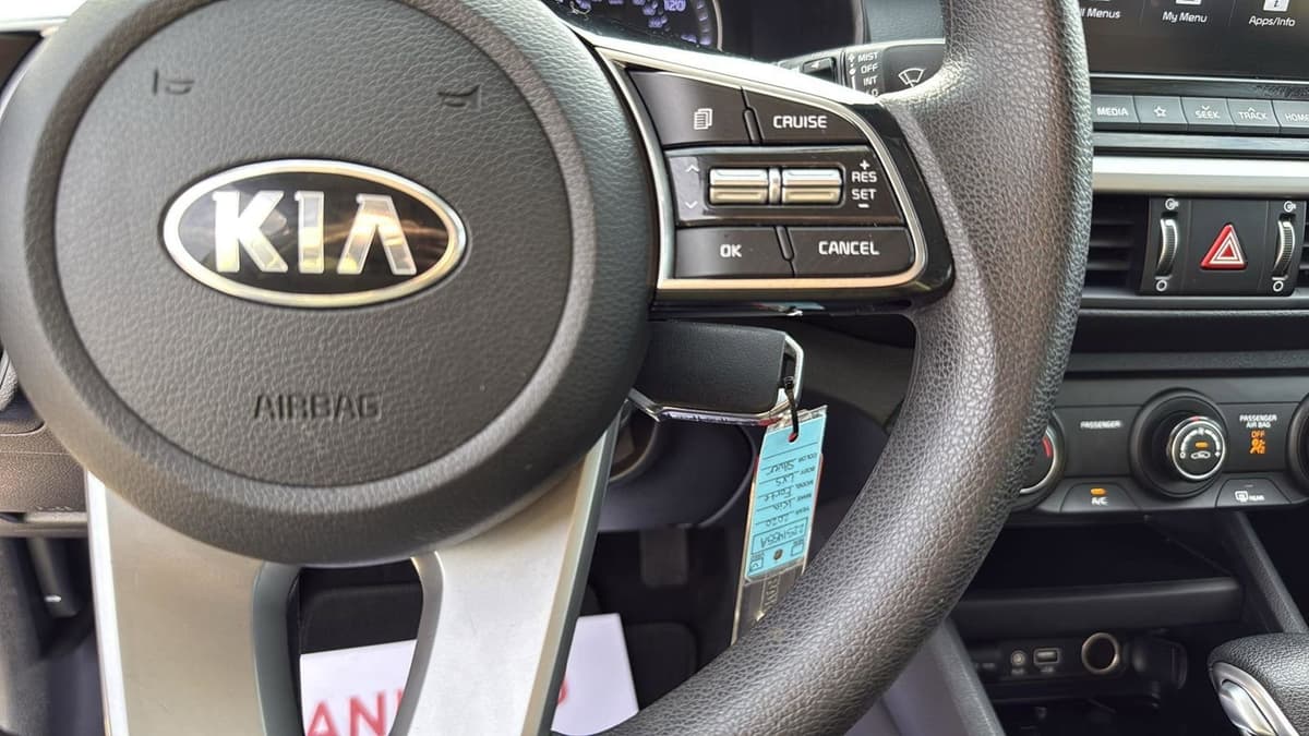 2020 Kia Forte - Image 9