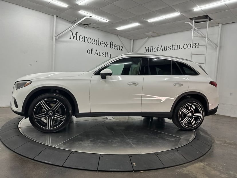 2026 Mercedes-Benz GLC - Image 3