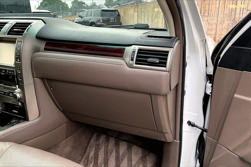 2015 Lexus GX 460 - Image 17