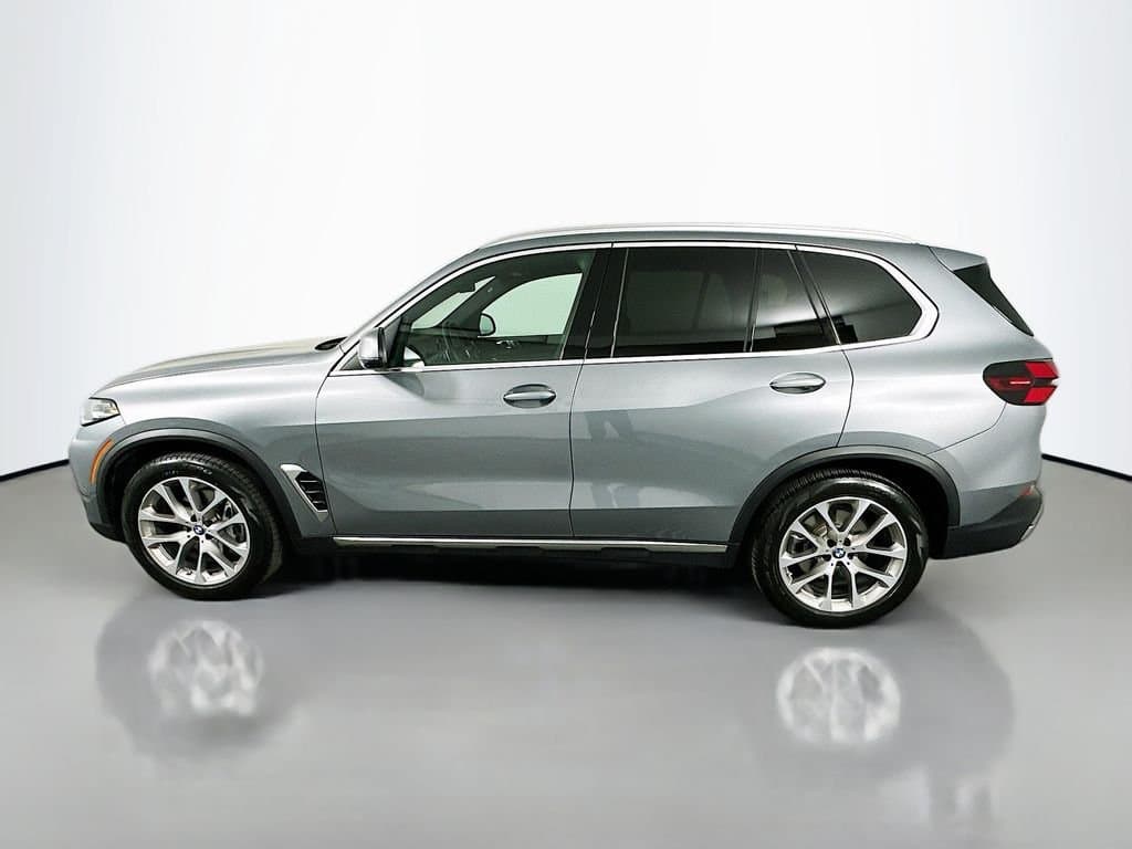 2024 BMW X5 - Image 8