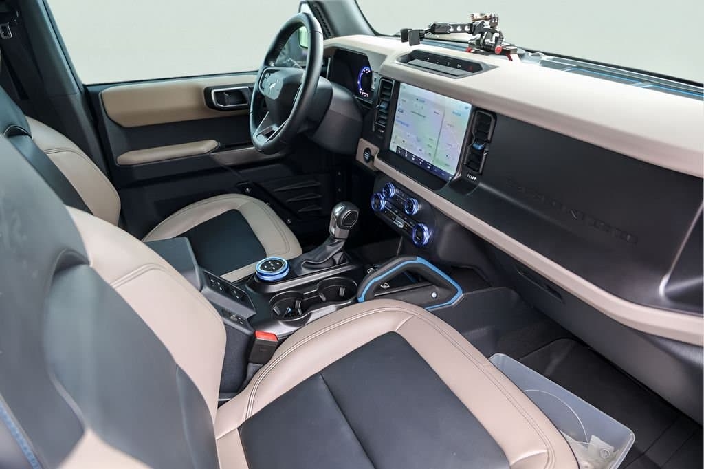 2023 Ford Bronco - Image 31