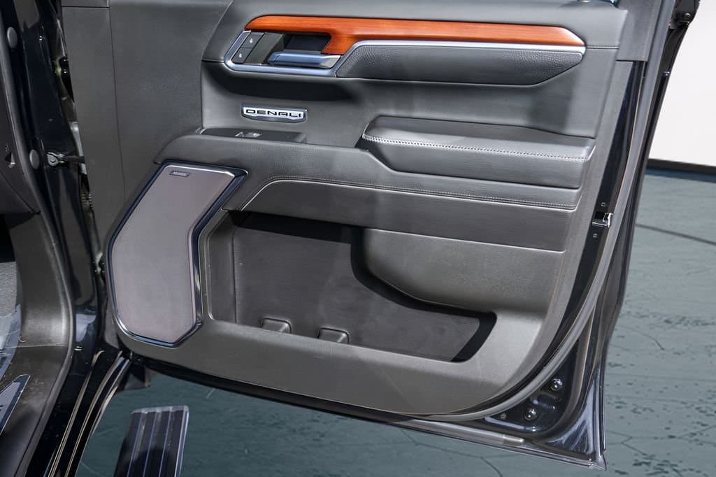 2023 GMC Sierra 1500 - Image 31