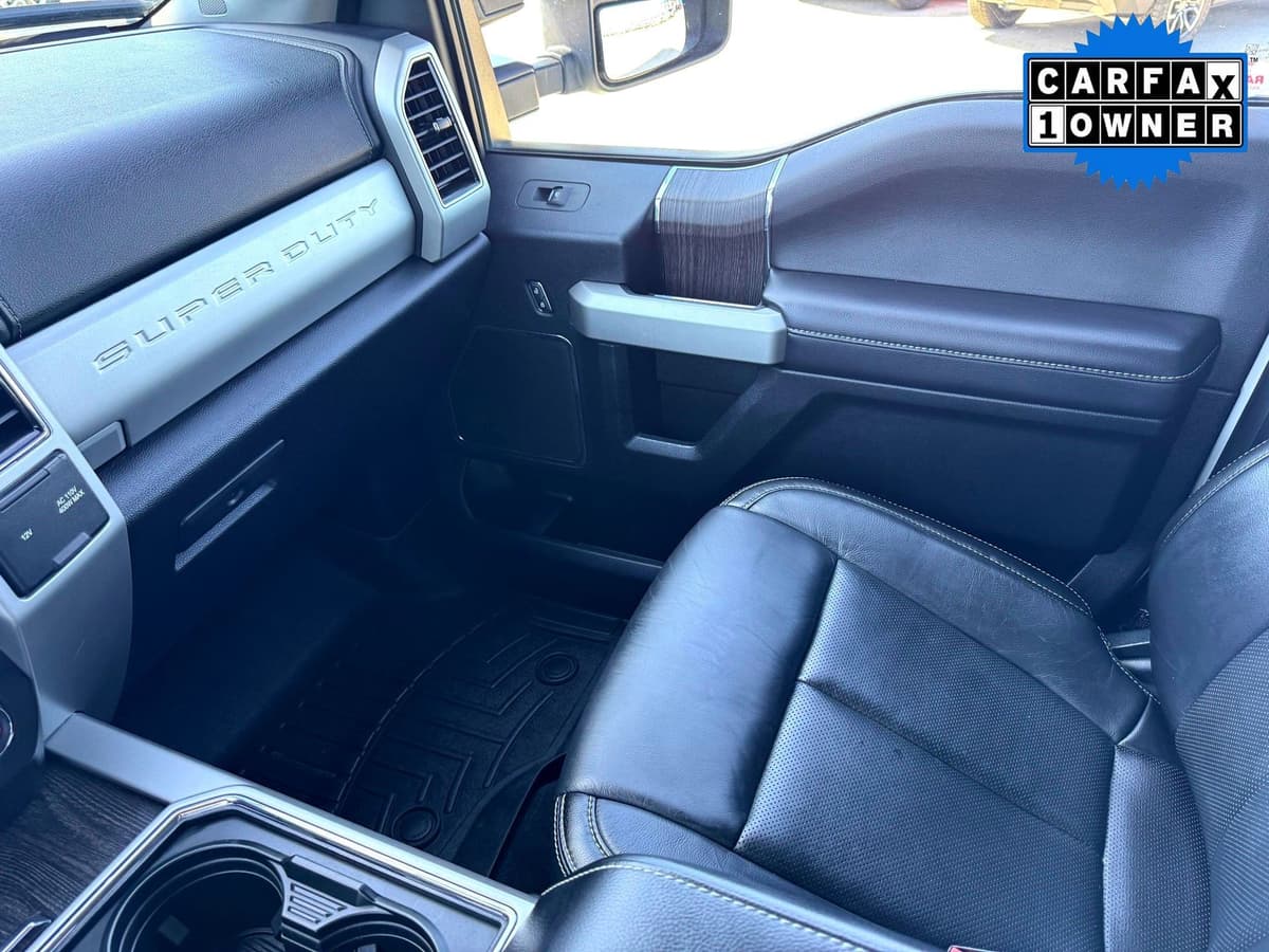 2020 Ford Super Duty F-350 DRW - Image 30