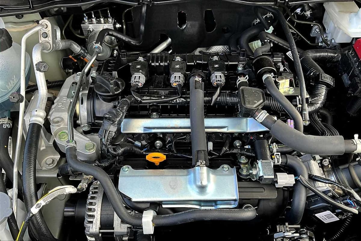 2025 Nissan Versa - Image 17