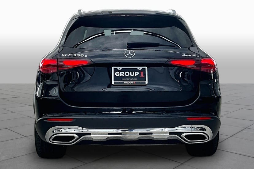 2025 Mercedes-Benz GLC 350e - Image 5