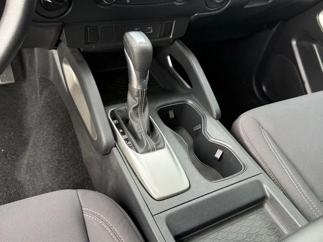 2022 Nissan Frontier - Image 21