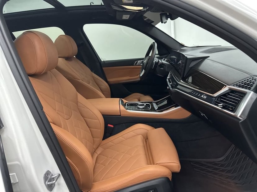 2024 BMW X5 - Image 25