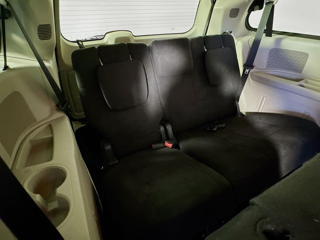 2012 DODGE Grand - Image 30