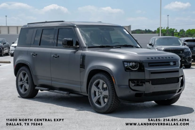 2026 Land Rover Defender 110 - Image 6