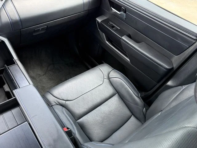 2024 Toyota Tundra - Image 25