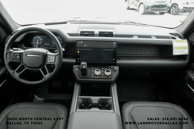 2026 Land Rover Defender 130 - Image 13