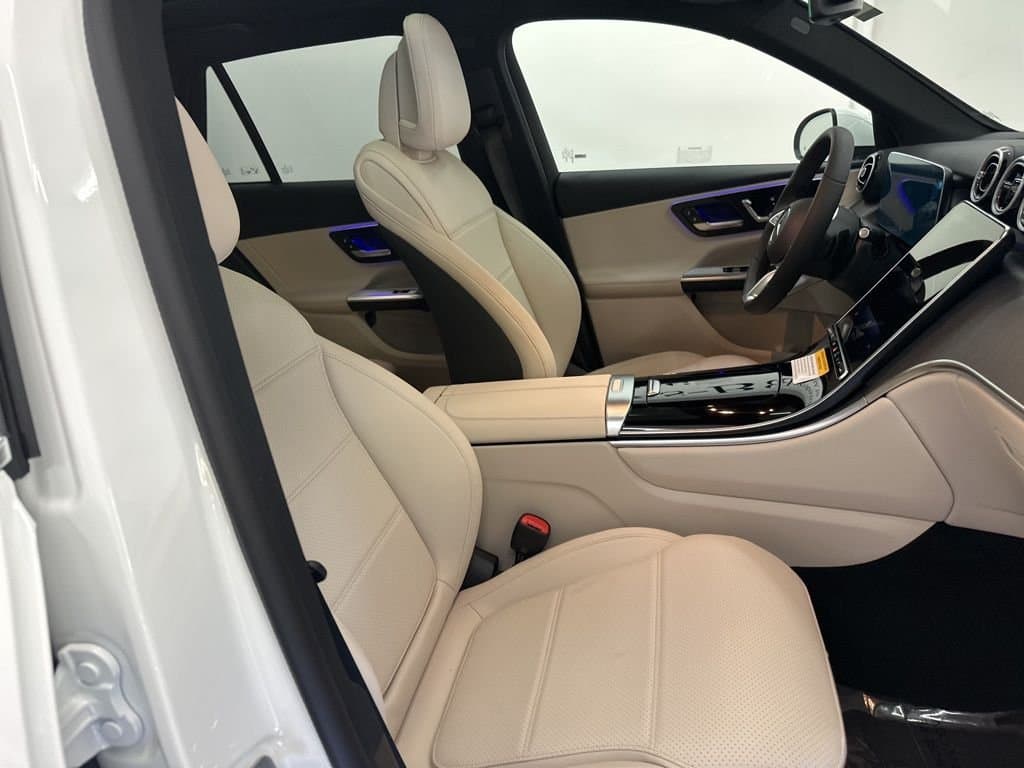 2026 MERCEDES-BENZ GLC - Image 28