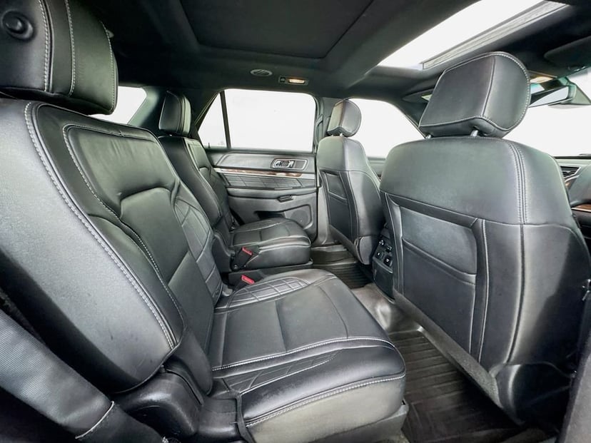 2016 Ford Explorer - Image 36