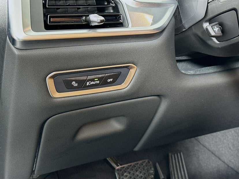 2024 BMW X7 - Image 10