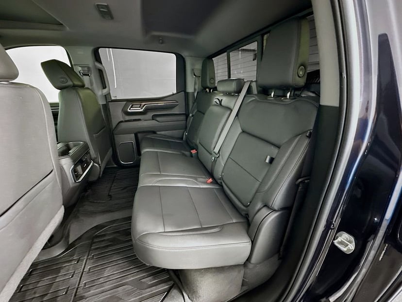2023 GMC Sierra 1500 - Image 24