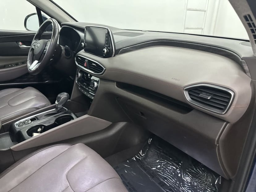2019 Hyundai Santa Fe - Image 23