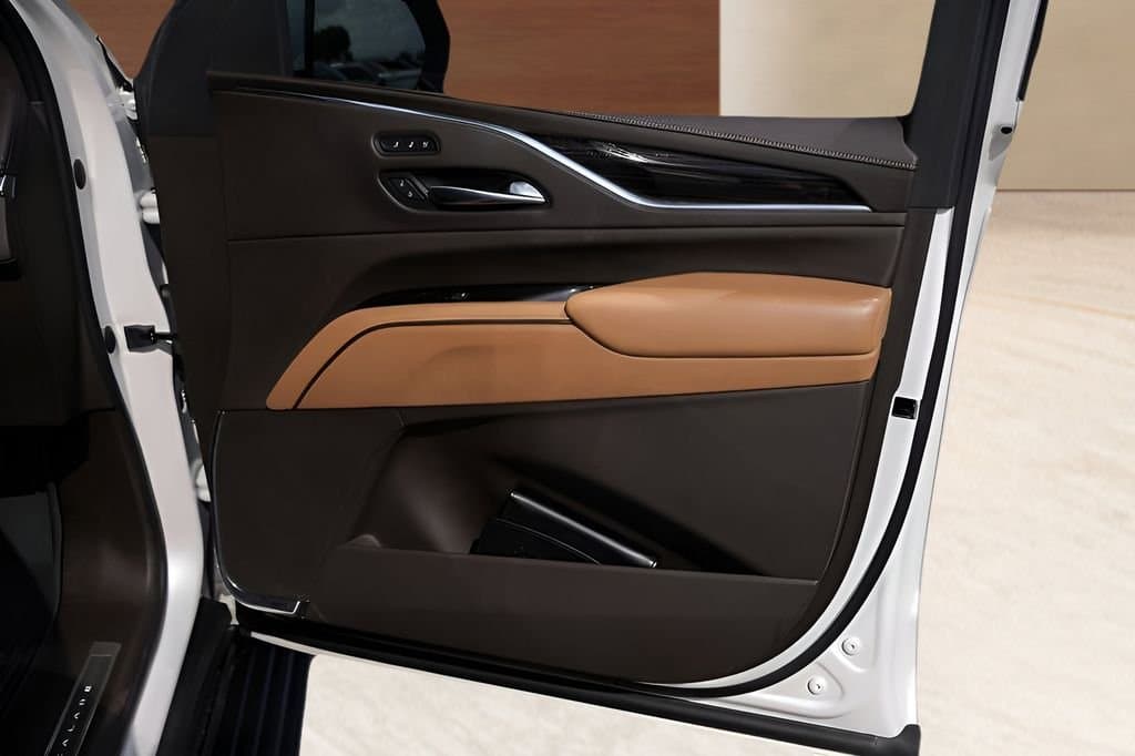 2021 Cadillac Escalade - Image 32