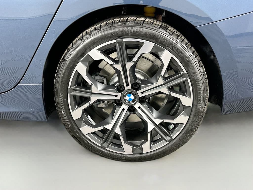 2026 BMW 3 Series - Image 23