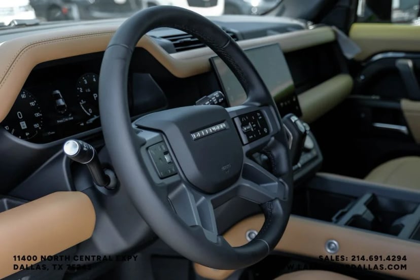 2026 Land Rover Defender 110 - Image 17
