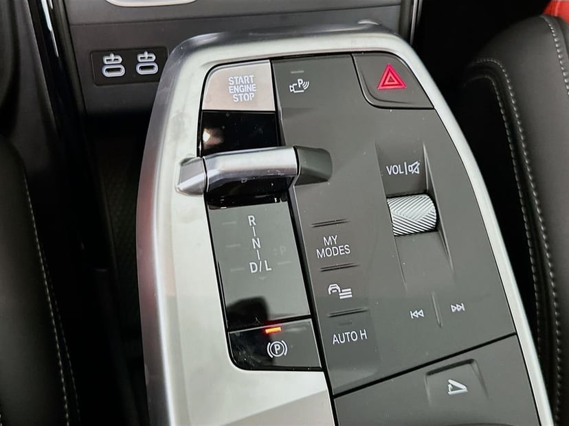 2025 BMW X1 - Image 15