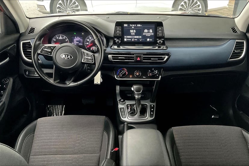 2021 Kia Seltos - Image 16