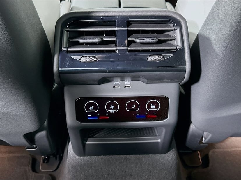 2026 BMW M5 - Image 18
