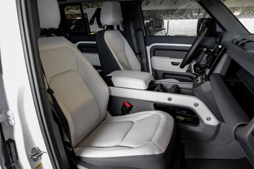 2026 Land Rover Defender 110 - Image 22